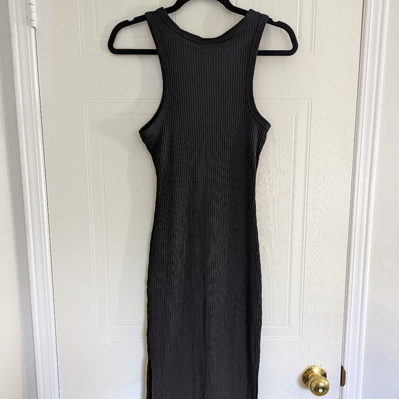 H&M ribbed midi dress - Picture 2 of 3
